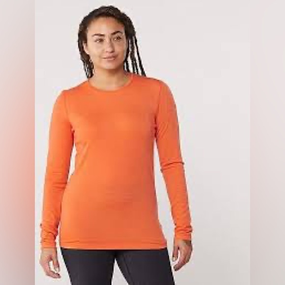 Women's Merino 200 Oasis Long Sleeve Crewe Thermal Top in Flash Orange - Picture 1 of 4